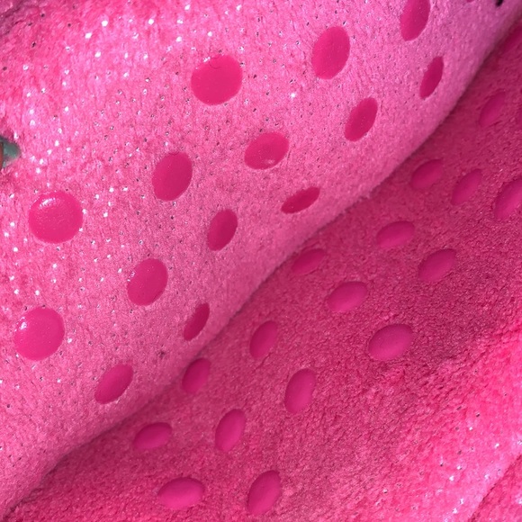 MEAN GIRLS Snuggle Toes Slippers - Picture 5 of 7